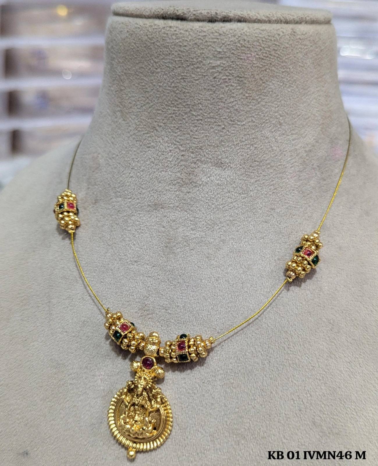 lekshmi necklace